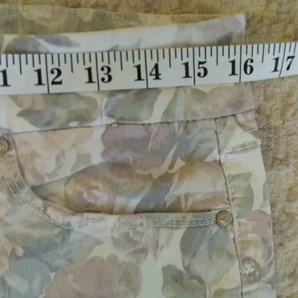 Seven7 High Rise Skinny Tummy Less Floral Pant 10 Cream - Picture 14 of 16